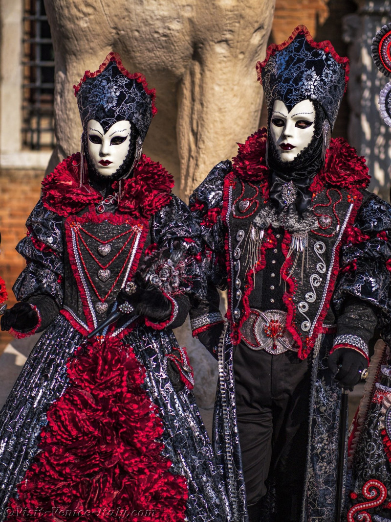 venice-carnival-mask-costume-0454.jpg