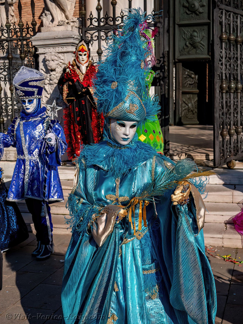 venice-carnival-mask-costume-arsenal-040.jpg