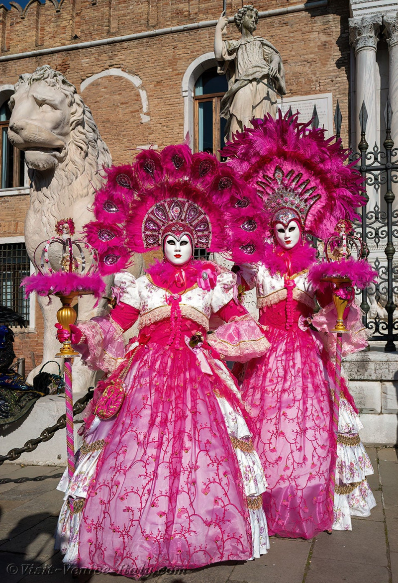 venice-carnival-mask-costume-arsenal-416.jpg