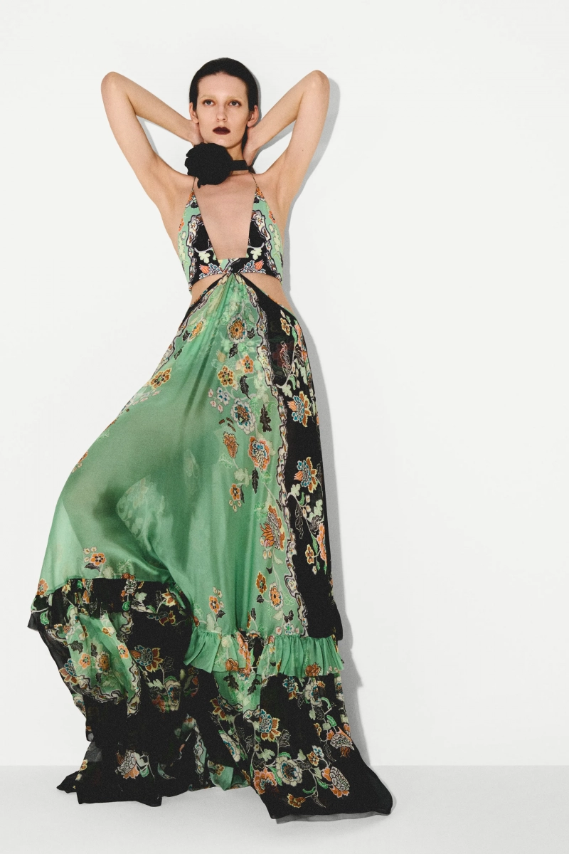 00033-roberto-cavalli-pre-fall-2026-credit-brand.webp