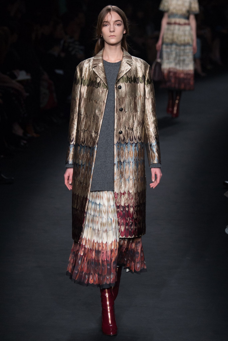 028-valentino.jpg