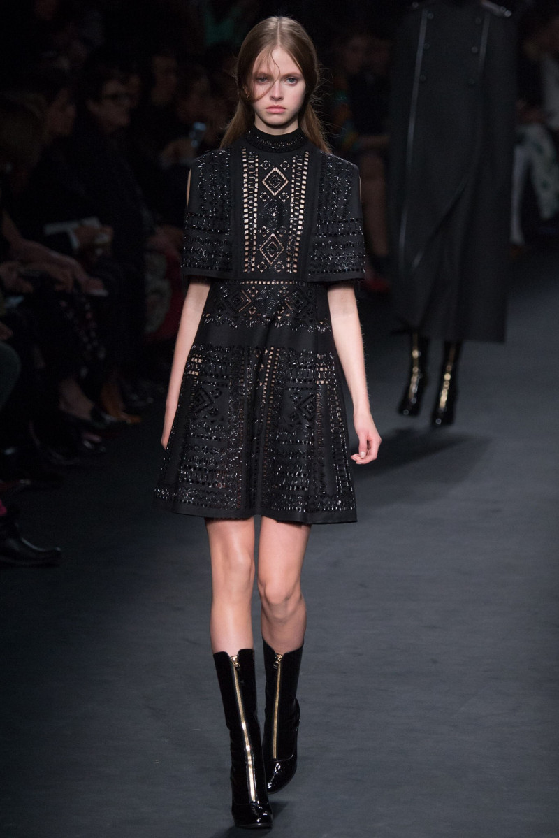 012-valentino.jpg