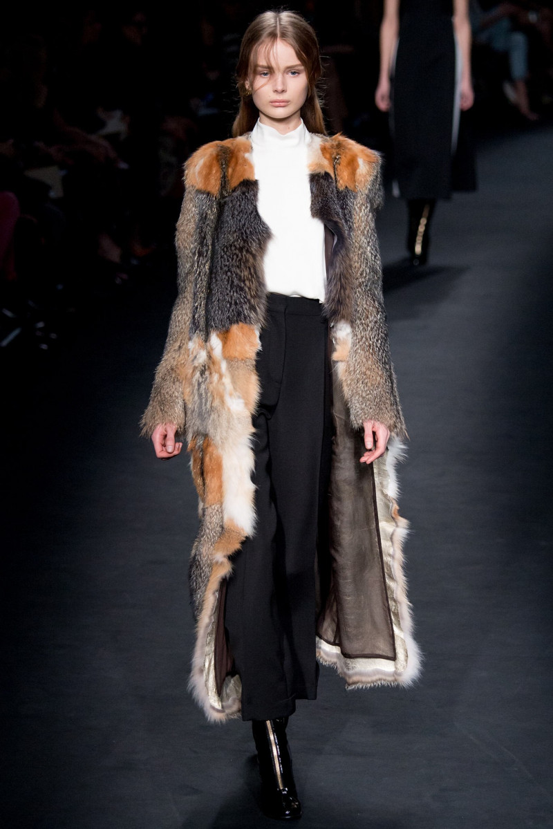 009-valentino.jpg