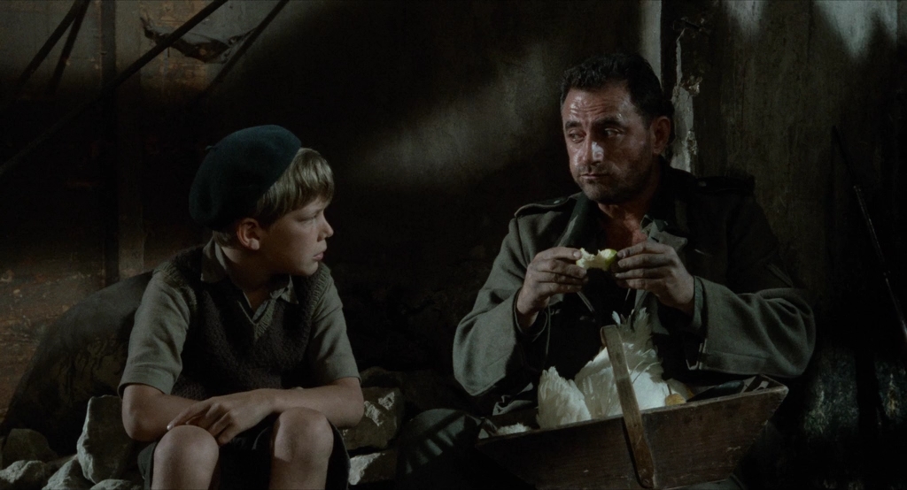 После войны.1989.BDRip AVC msltel.mkv_snapshot_00.45.14.042.jpg