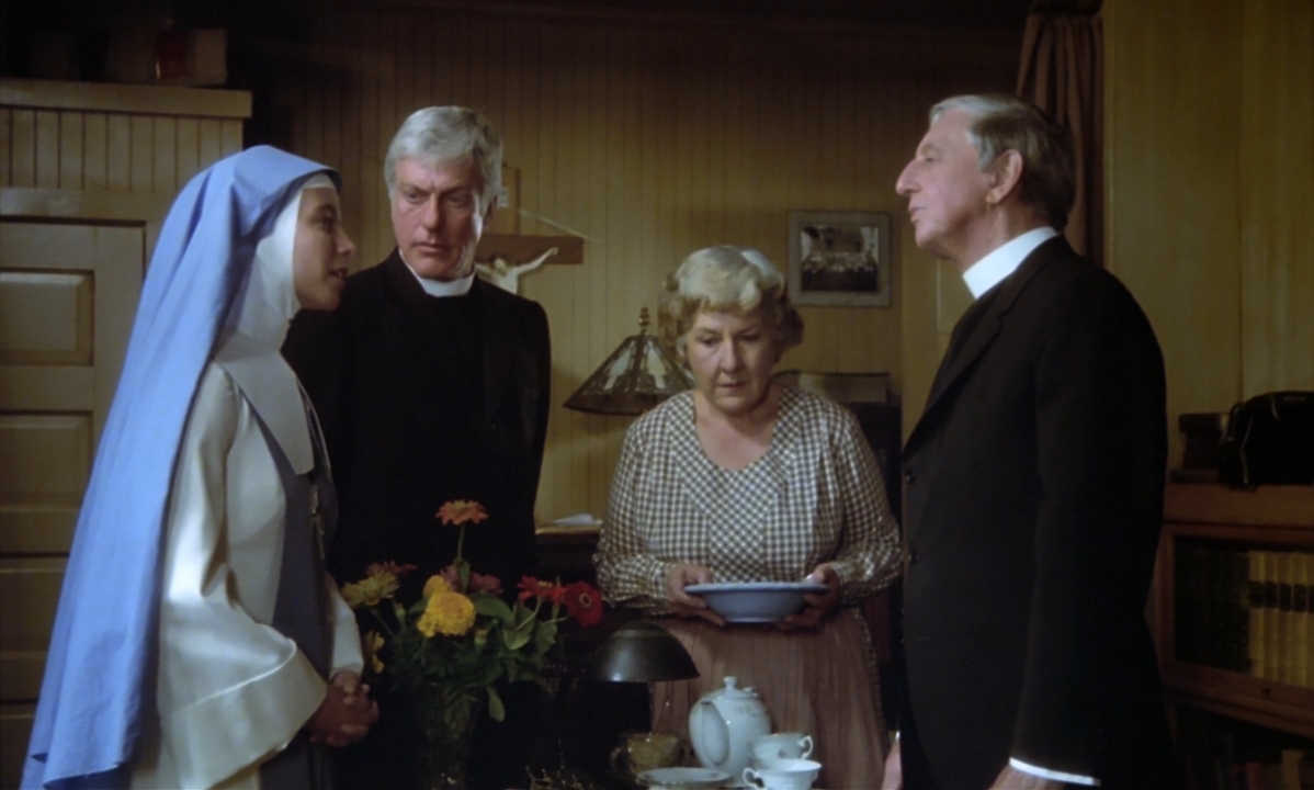 И спотыкается бегущий.1979.BDRip 720p msltel.mkv_snapshot_01.03.53.671.jpg