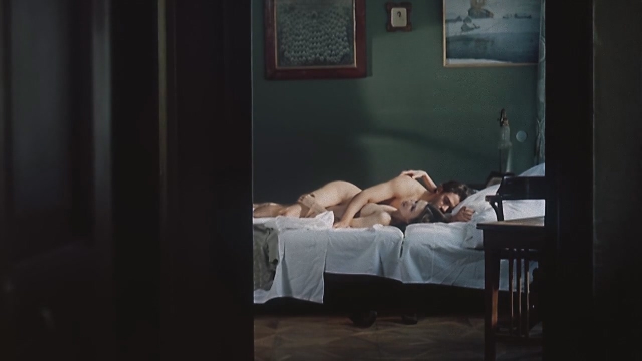 Ингеборга Дапкунайте Подмосковные вечера (1994) HD 720.mp4_20260210_121329.943.jpg