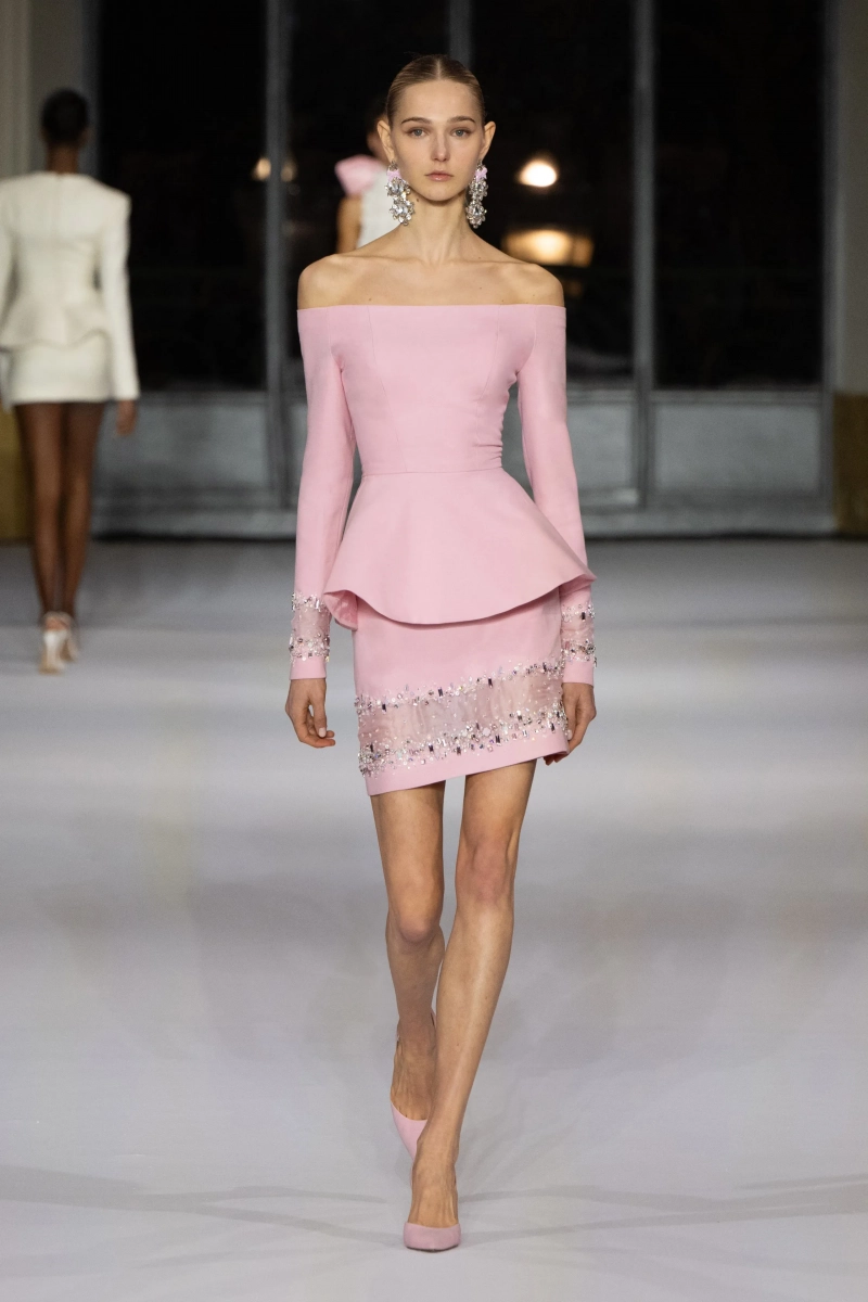 00033-celia-kritharioti-spring-2025-couture-credit-brand.webp