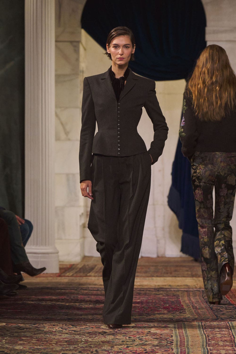 Ralph-Lauren-Fall-Winter-2026-2027-New-York-Runway-Magazine-38.jpg