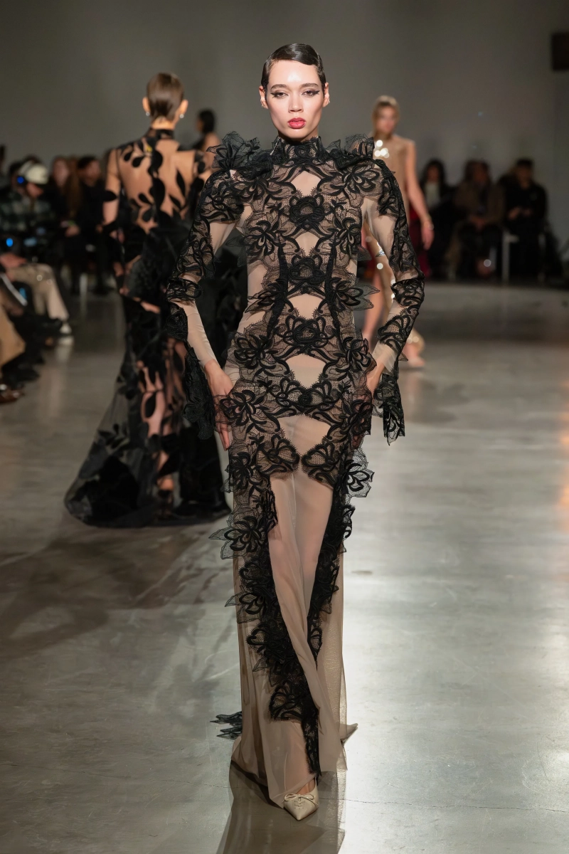 00045-christian-siriano-fall-2026-ready-to-wear-credit-gorunway.webp