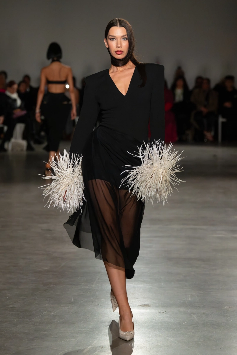 00004-christian-siriano-fall-2026-ready-to-wear-credit-gorunway.webp