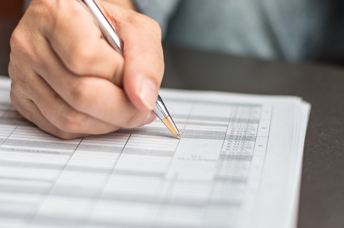 Что нужно знать о бумажной и электронной трудовой книжке