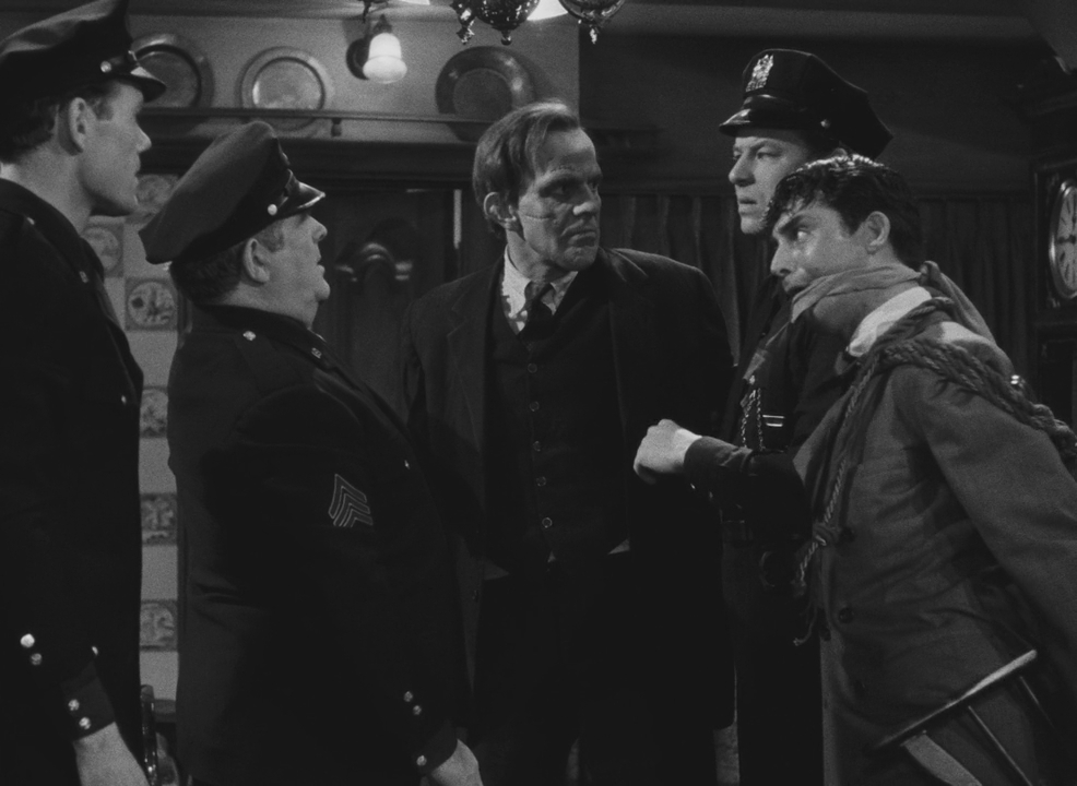 Мышьяк и старые кружева.1944.BDRip 720p msltel.mkv_snapshot_01.38.12.430.jpg