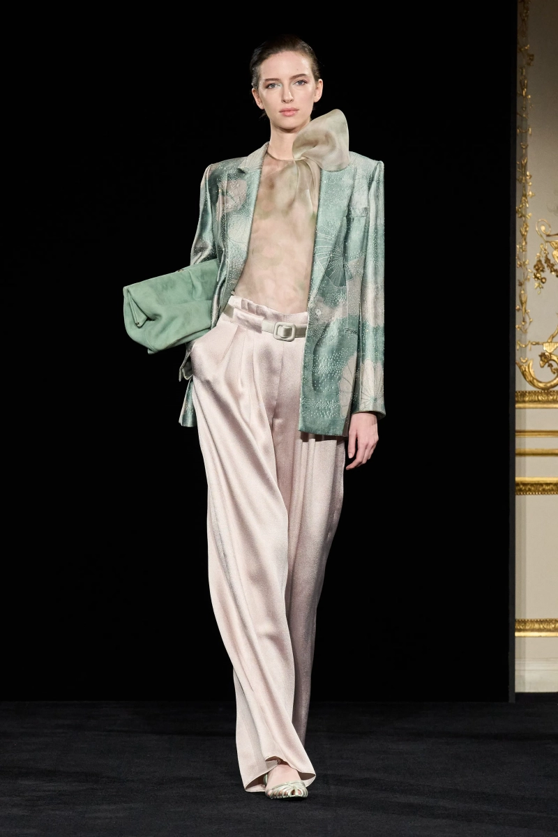 00023-armani-prive-spring-2026-couture-credit-gorunway.webp