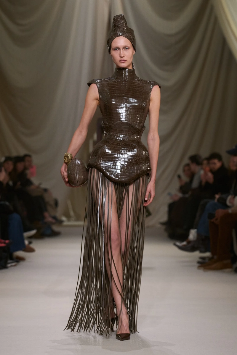 00003-ashi-studio-spring-2026-couture-credit-gorunway.webp