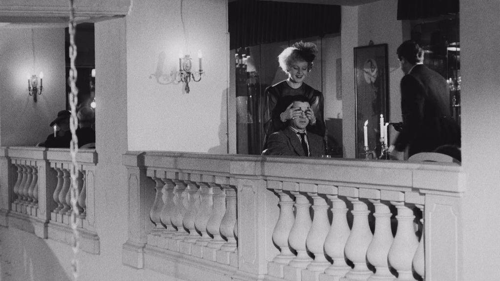 Тоска Вероники Фосс.1982.BDRip AVC msltel.mkv_snapshot_00.14.14.291.jpg