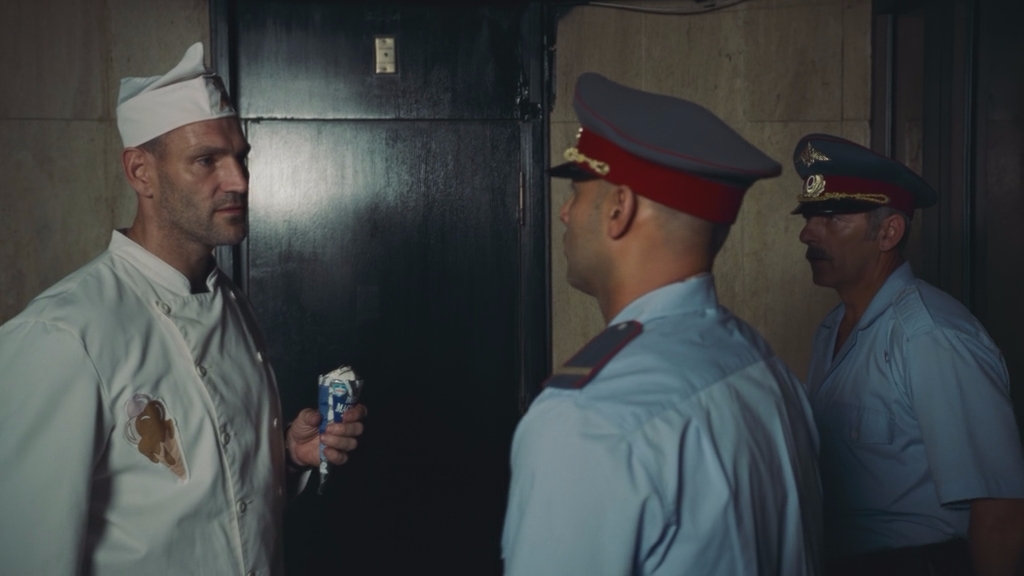 Опасная гастроль.2009.BDRip AVC msltel.mkv_snapshot_00.10.55.087.jpg