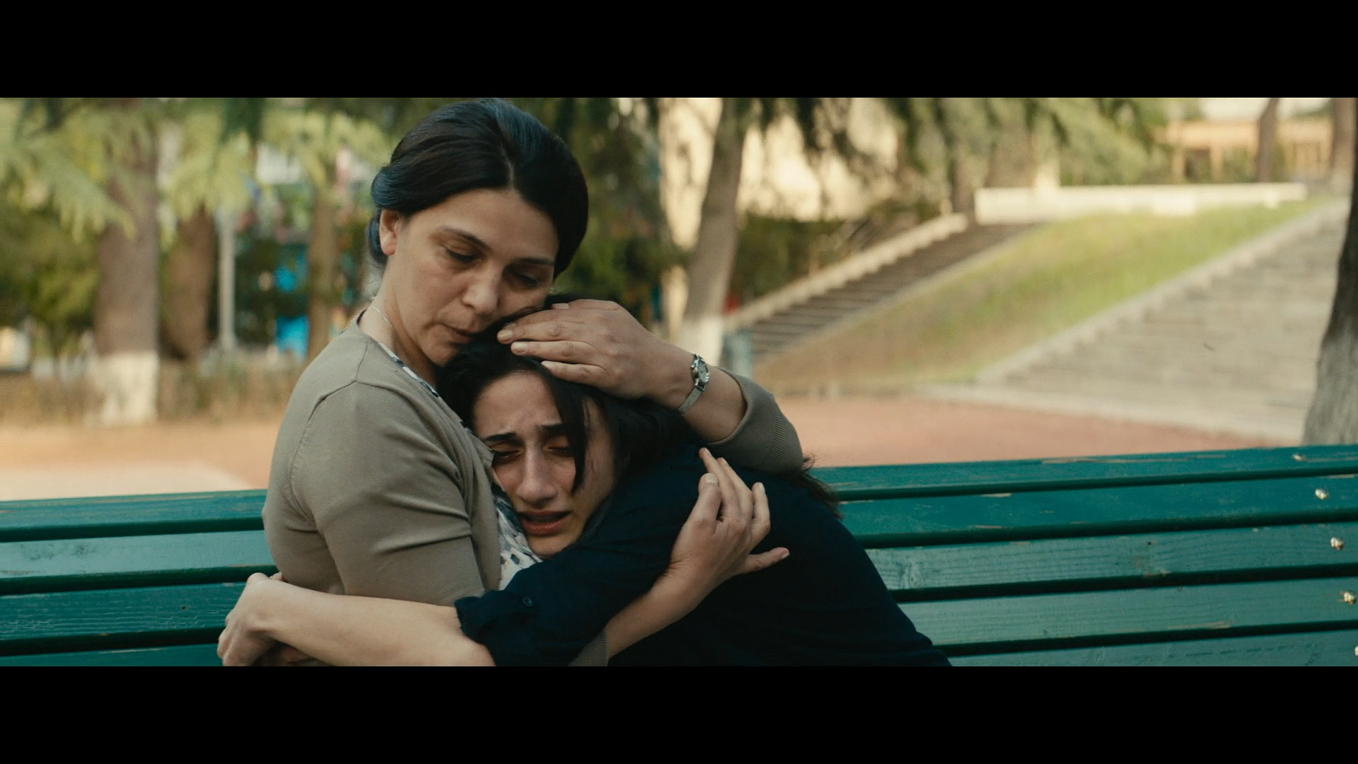 Моя.счастливая.семья.2017.1080p.WEB.DDP5.1.H.264_skurin.mkv_snapshot_01.29.14.340.png