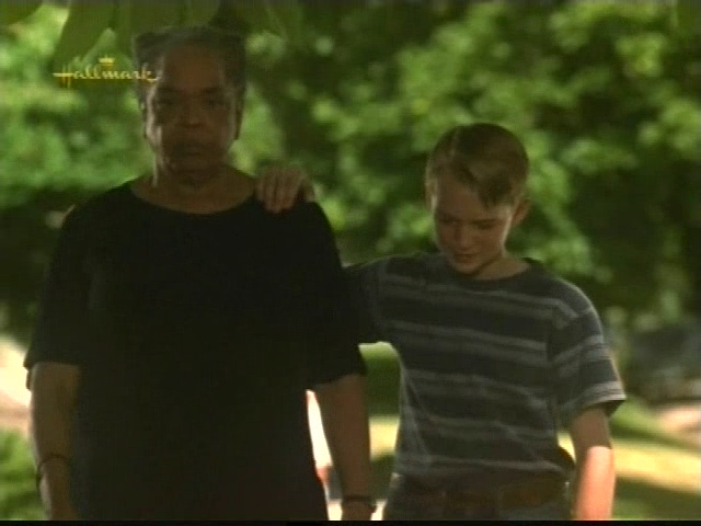 Anya's Bell 1999 TVRip.avi_snapshot_00.45.47.png