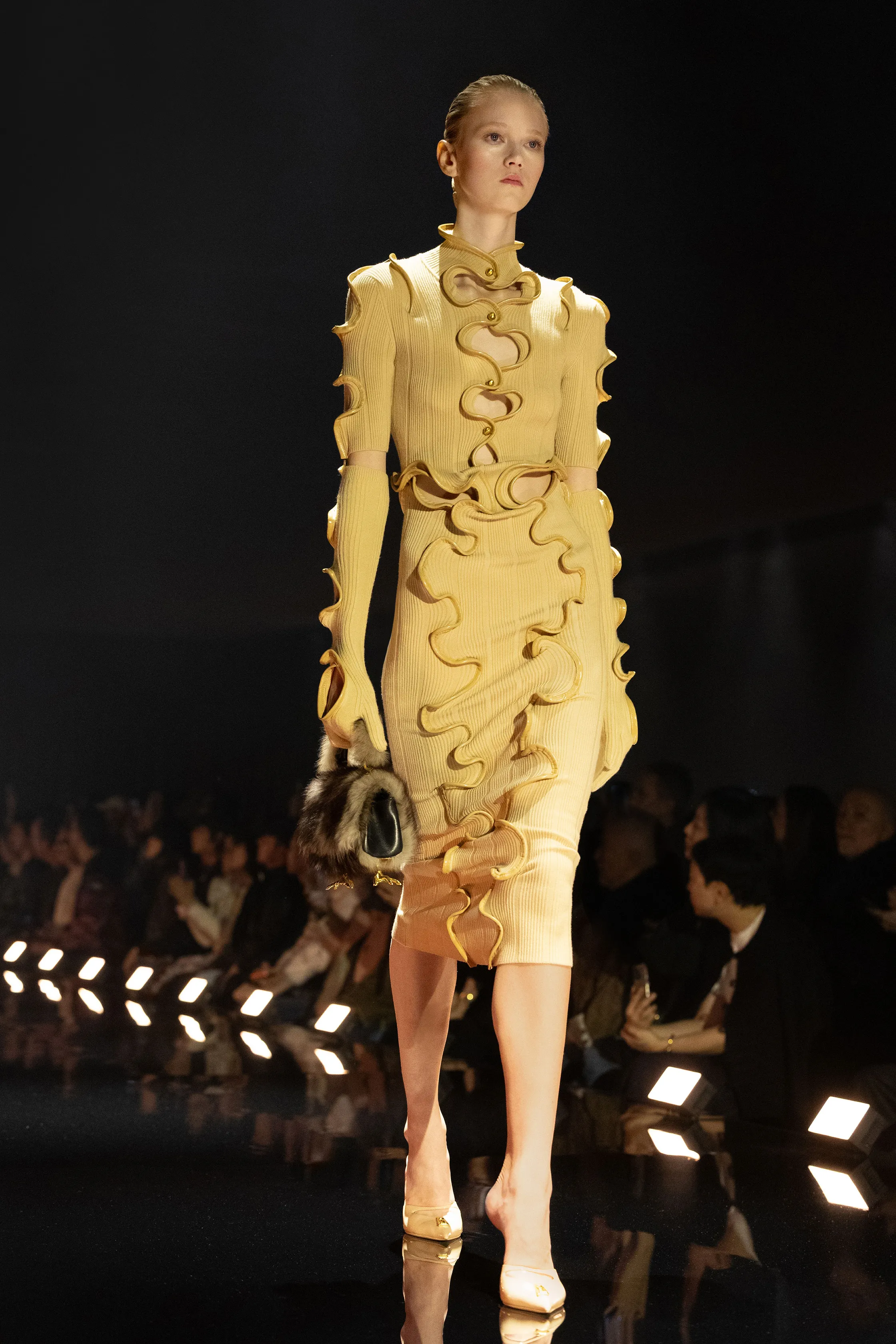 00003-schiaparelli-fall-2026-ready-to-wear-credit-brand.webp