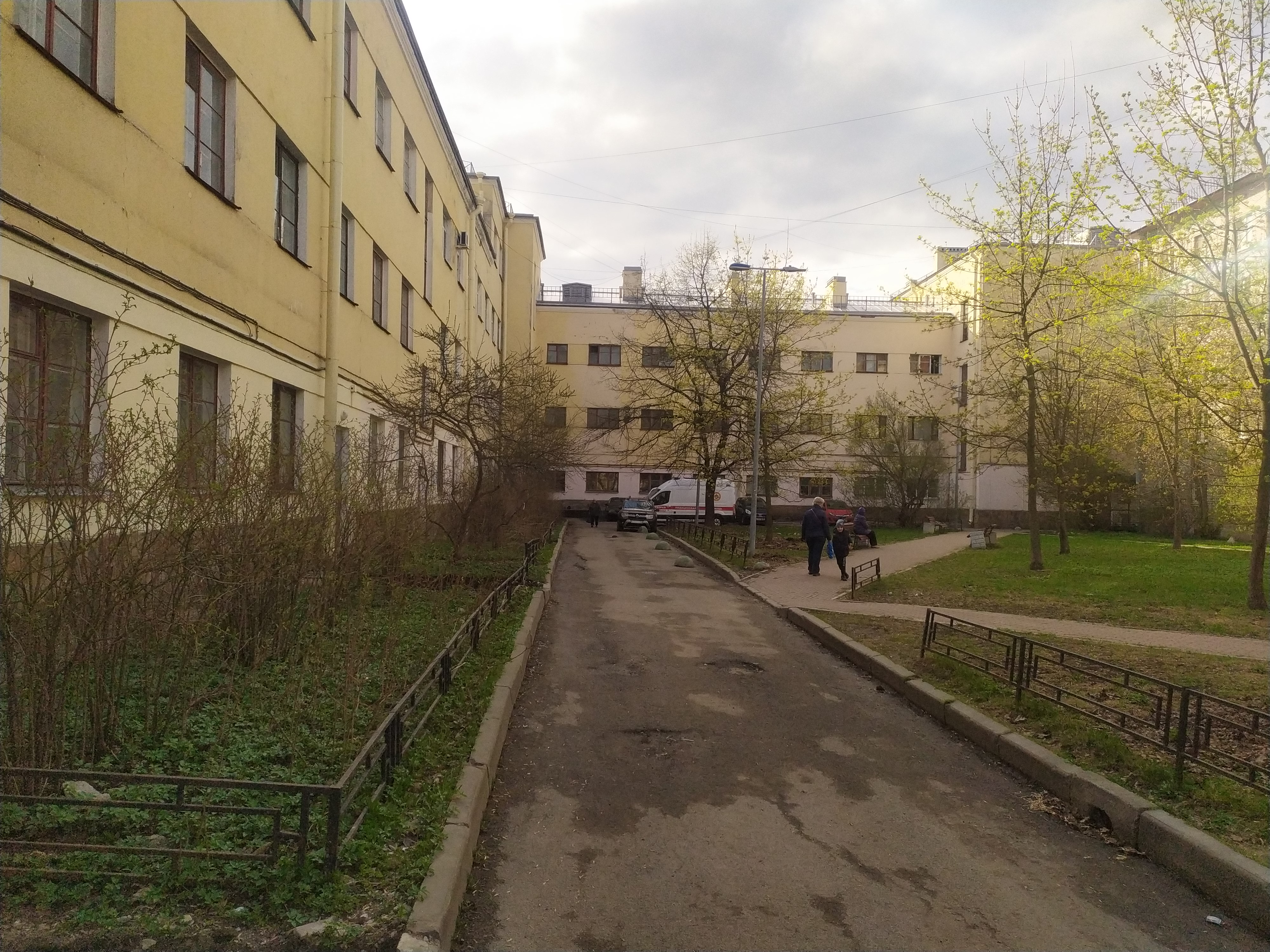 ул. Пилотов 24