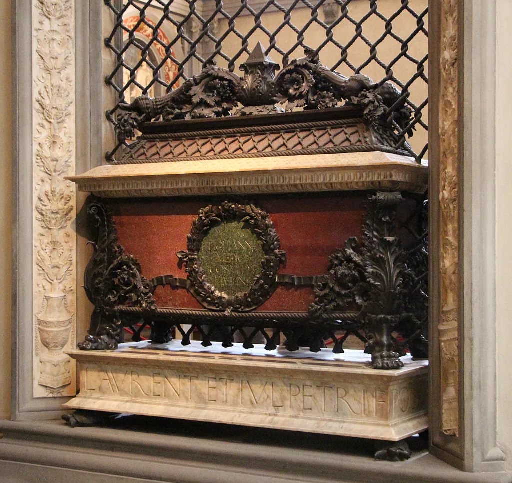 19Tomb of Piero and Giovanni de' Medici.jpg