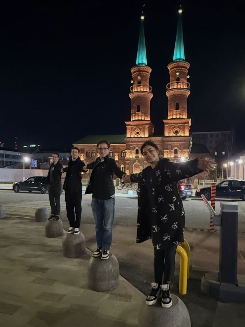 https://i6.imageban.ru/out/2026/04/16/e2d6cb209375e820d3dd561e868e4943.jpg