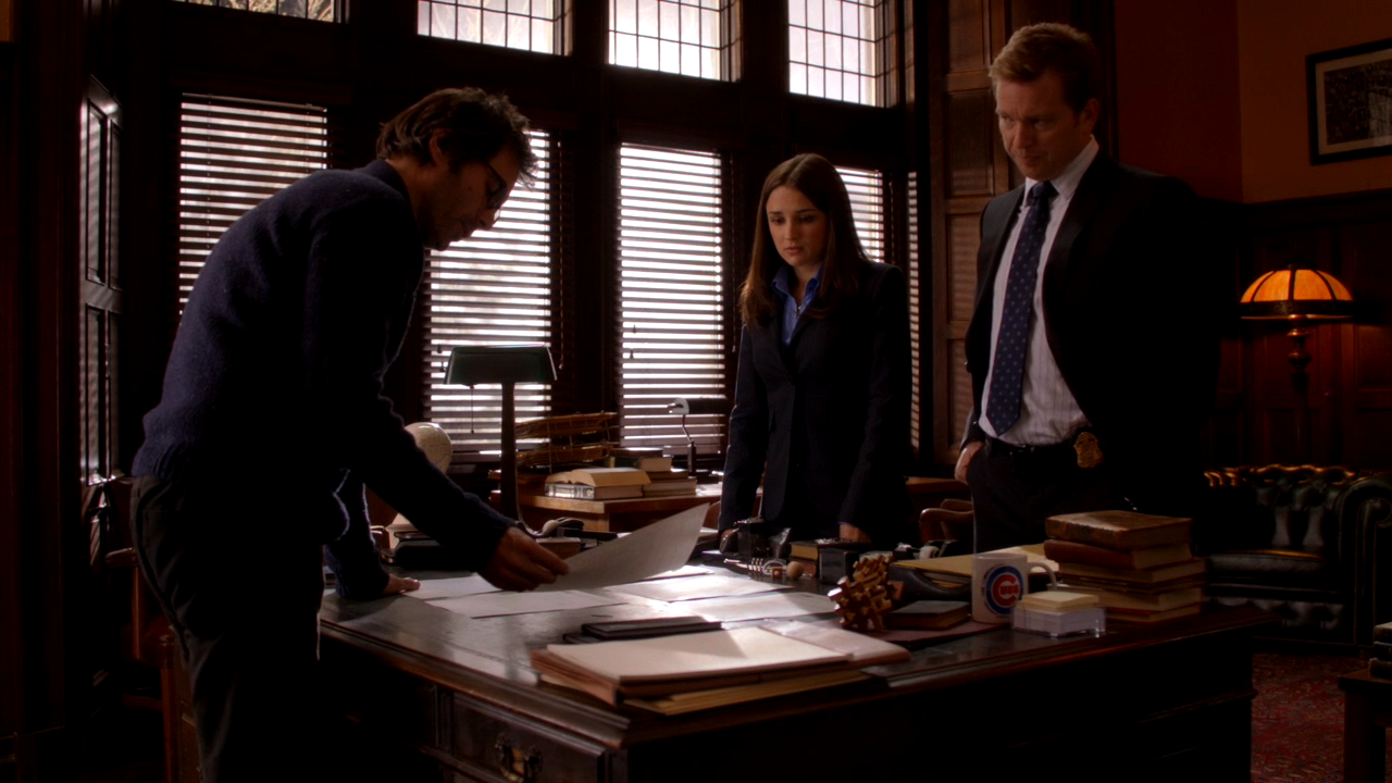 Perception.s01e01.Pilot.WEB-DL.720p.2xRus.Eng.mkv_snapshot_09.06_[2026.04.24_20.47.21].png