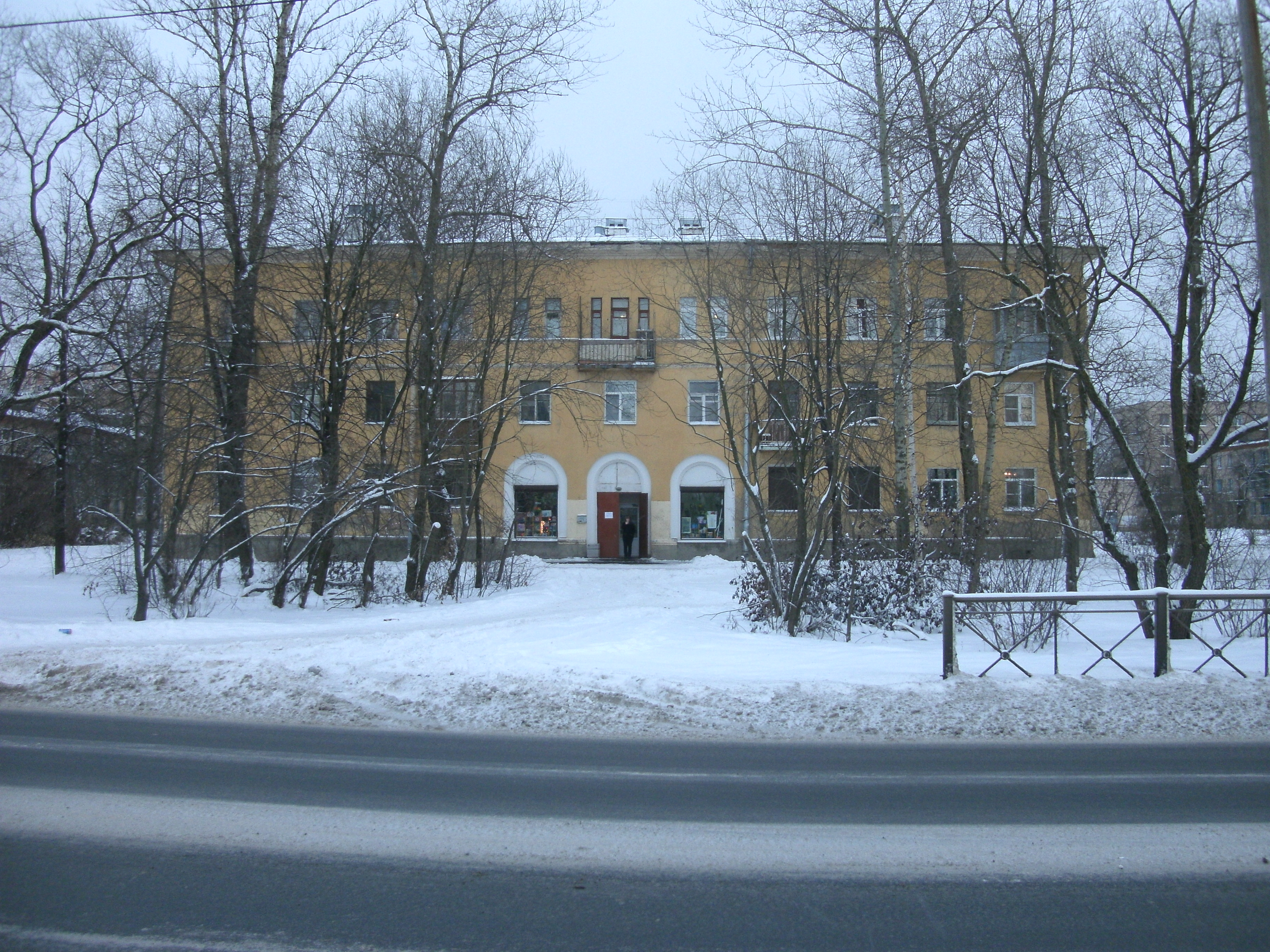 Колпино, Загородная 44к1_2.JPG