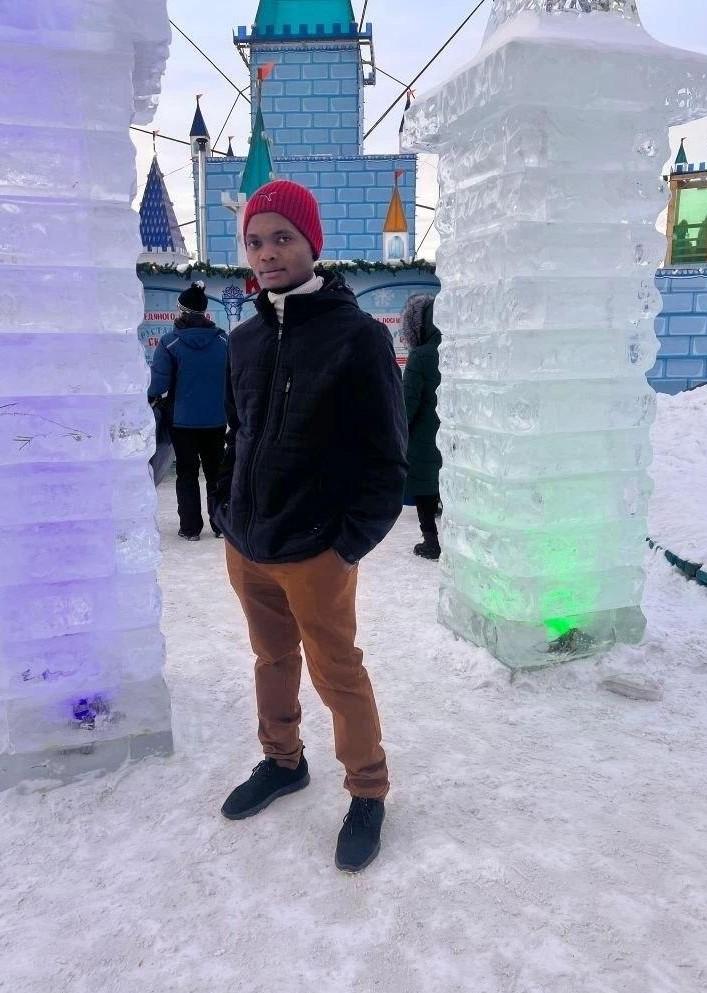 Камерунец Джуниор: как он стал русским и полюбил «Уральские пельмени»