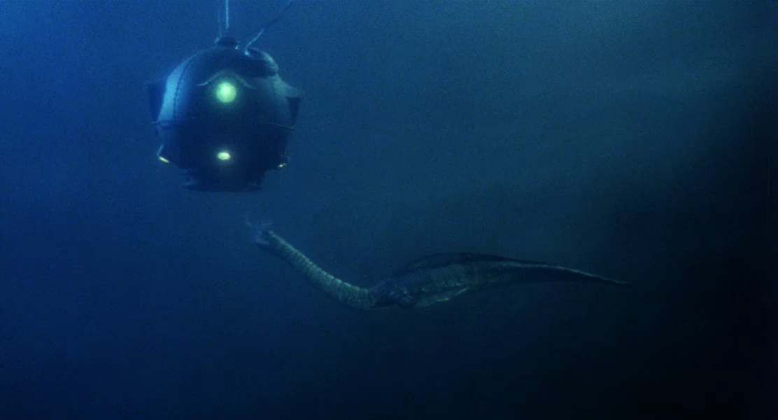 Warlords of Atlantis (1978)_BDRip-AVC_.mkv_snapshot_00.18.03.124.png