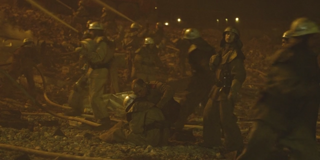 Chernobyl.S01E01.MVO.AVO.rus.HDRip.mp4_snapshot_19.23_[2026.05.04_19.39.06].png