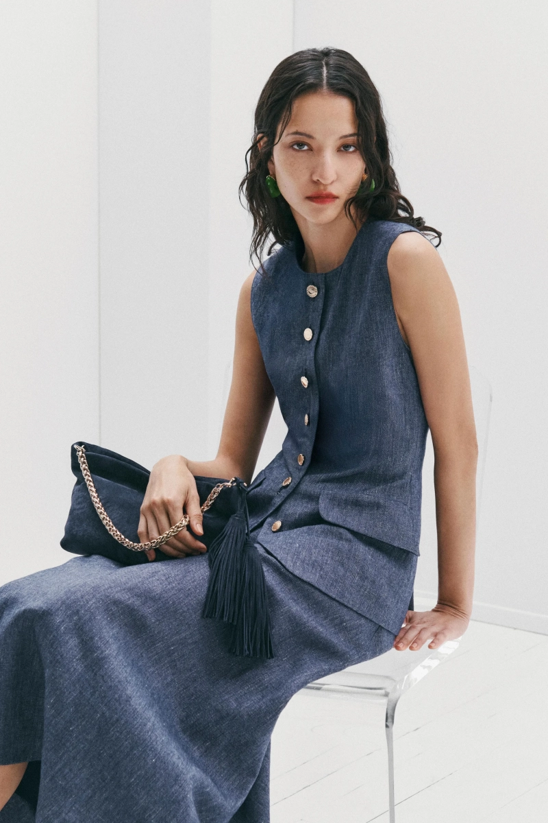 00003-carolina-herrera-prefall-2026-credit-brand.webp