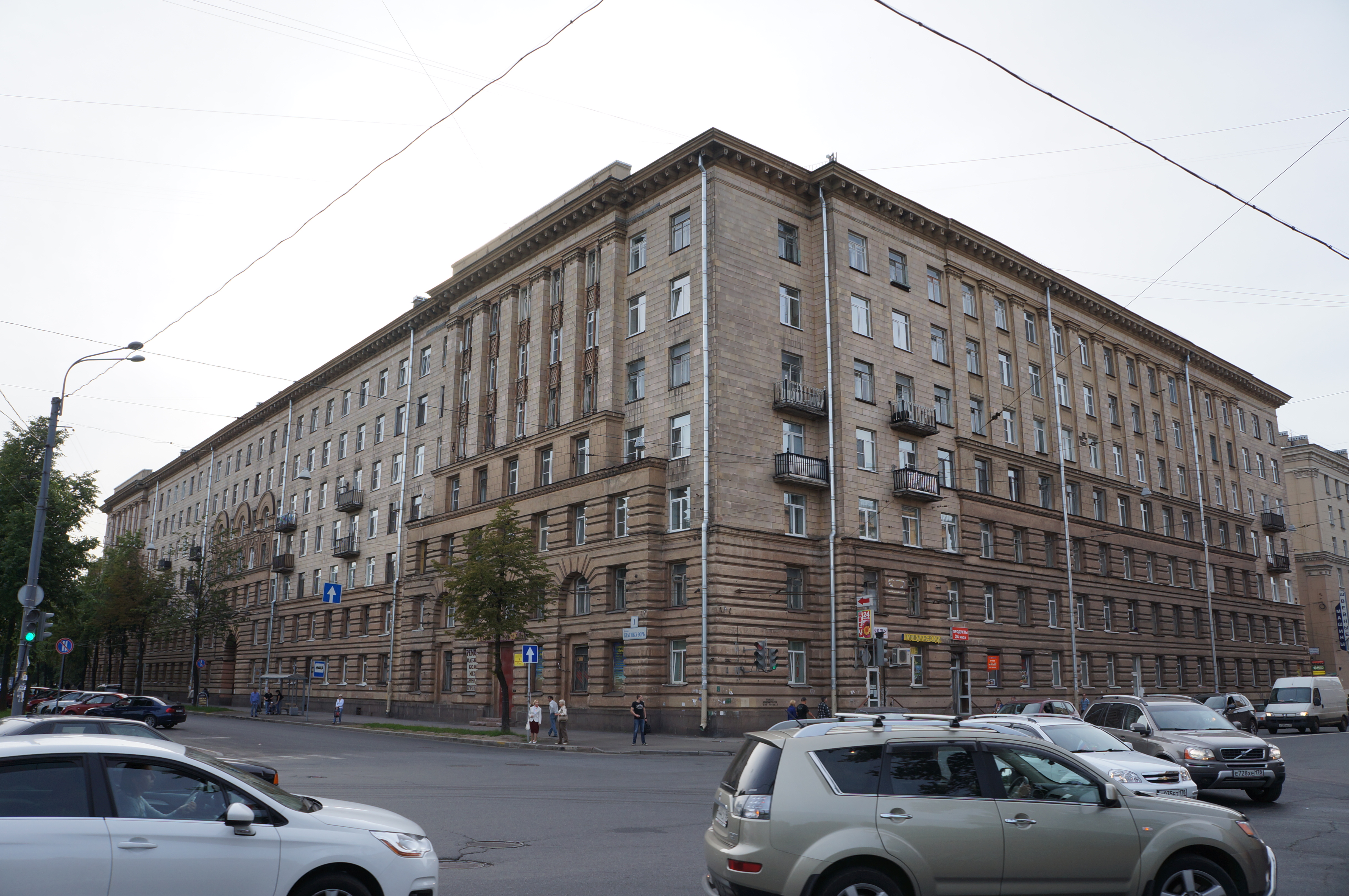 Бабушкина 85;б. Красных Зорь 1_2.jpg