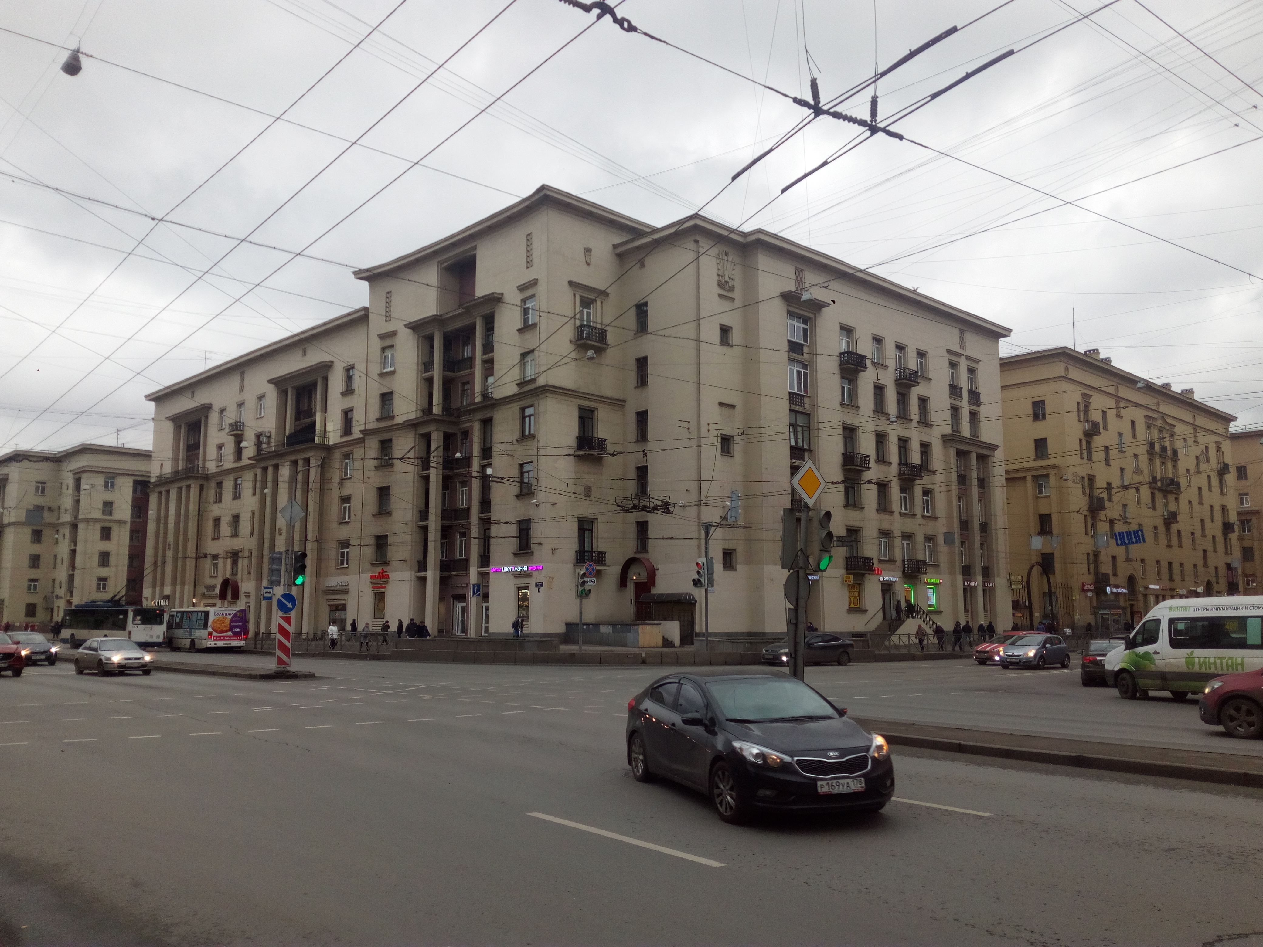 ул. Бабушкина, 75/9