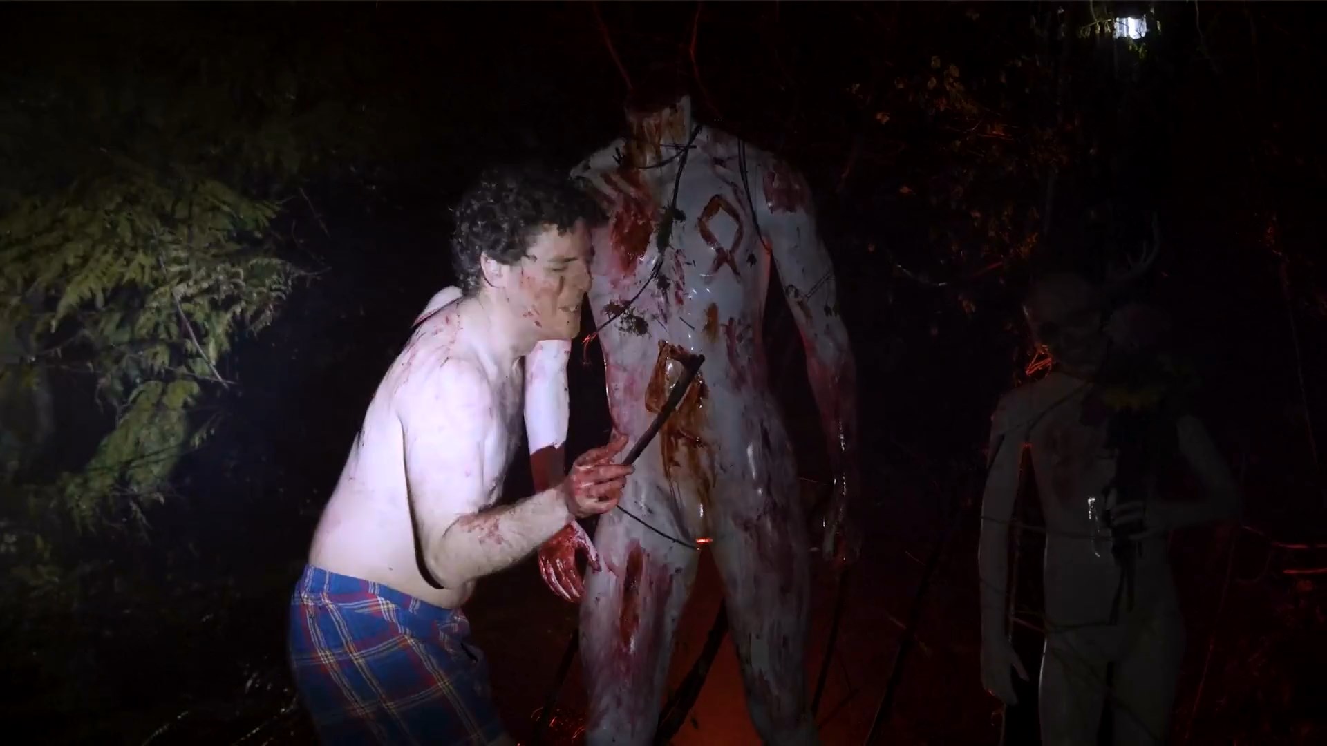 House.At.The.Edge.Of.The.Woods.2025.1080p.WEBRip.mkv_snapshot_01.13.41.834.jpg