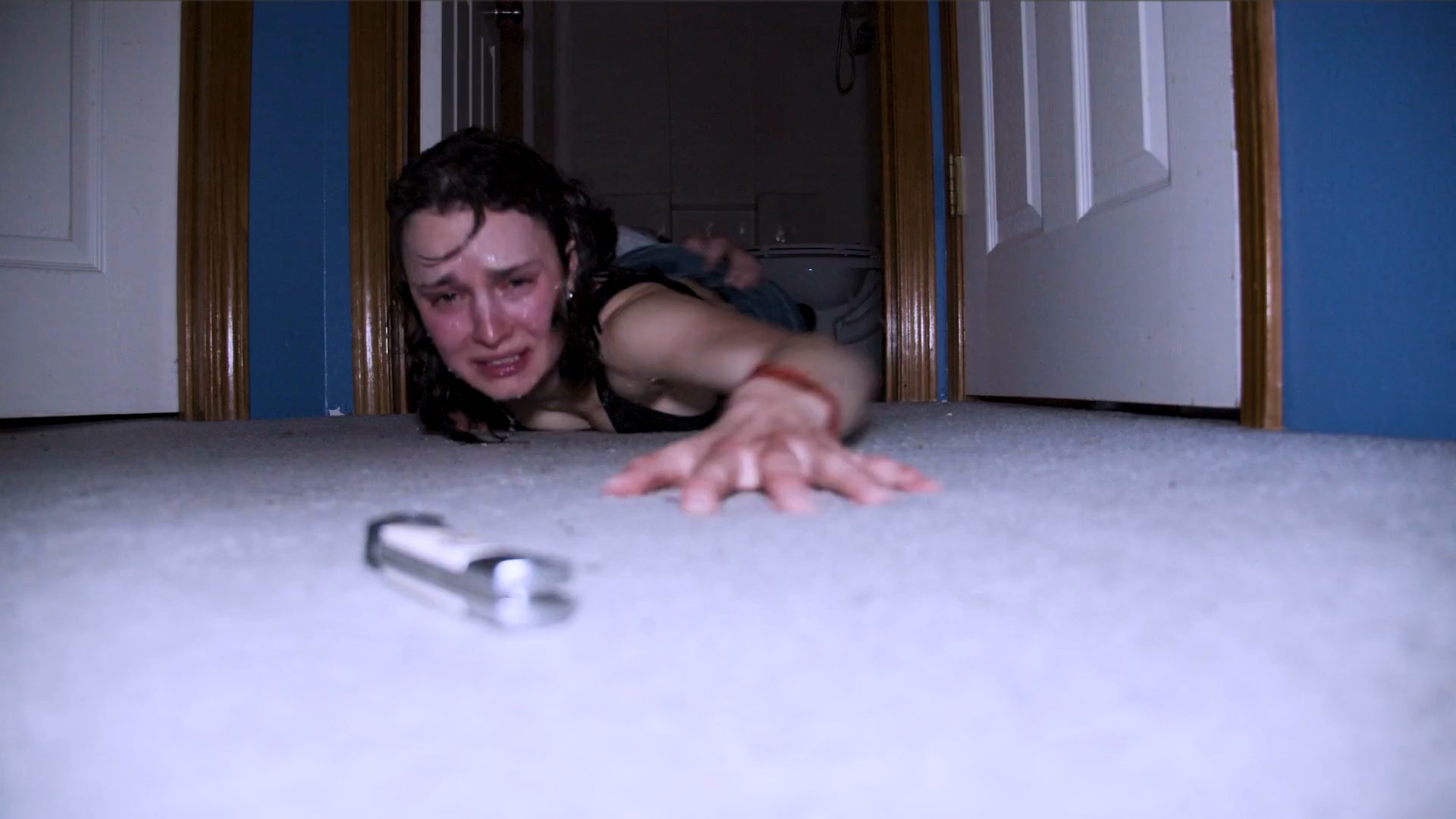 House.At.The.Edge.Of.The.Woods.2025.1080p.WEBRip.mkv_snapshot_01.15.28.524.jpg