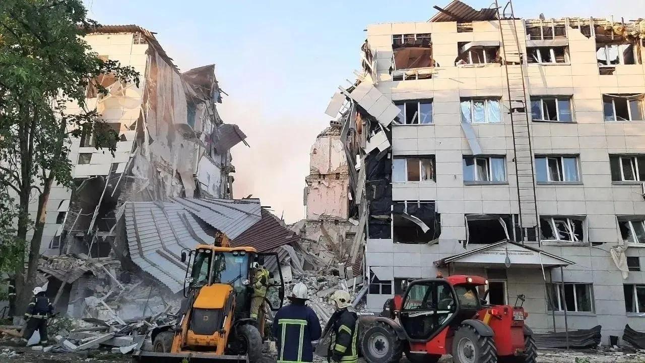 Трагедия в Старобельске: 21 жертва атаки на колледж