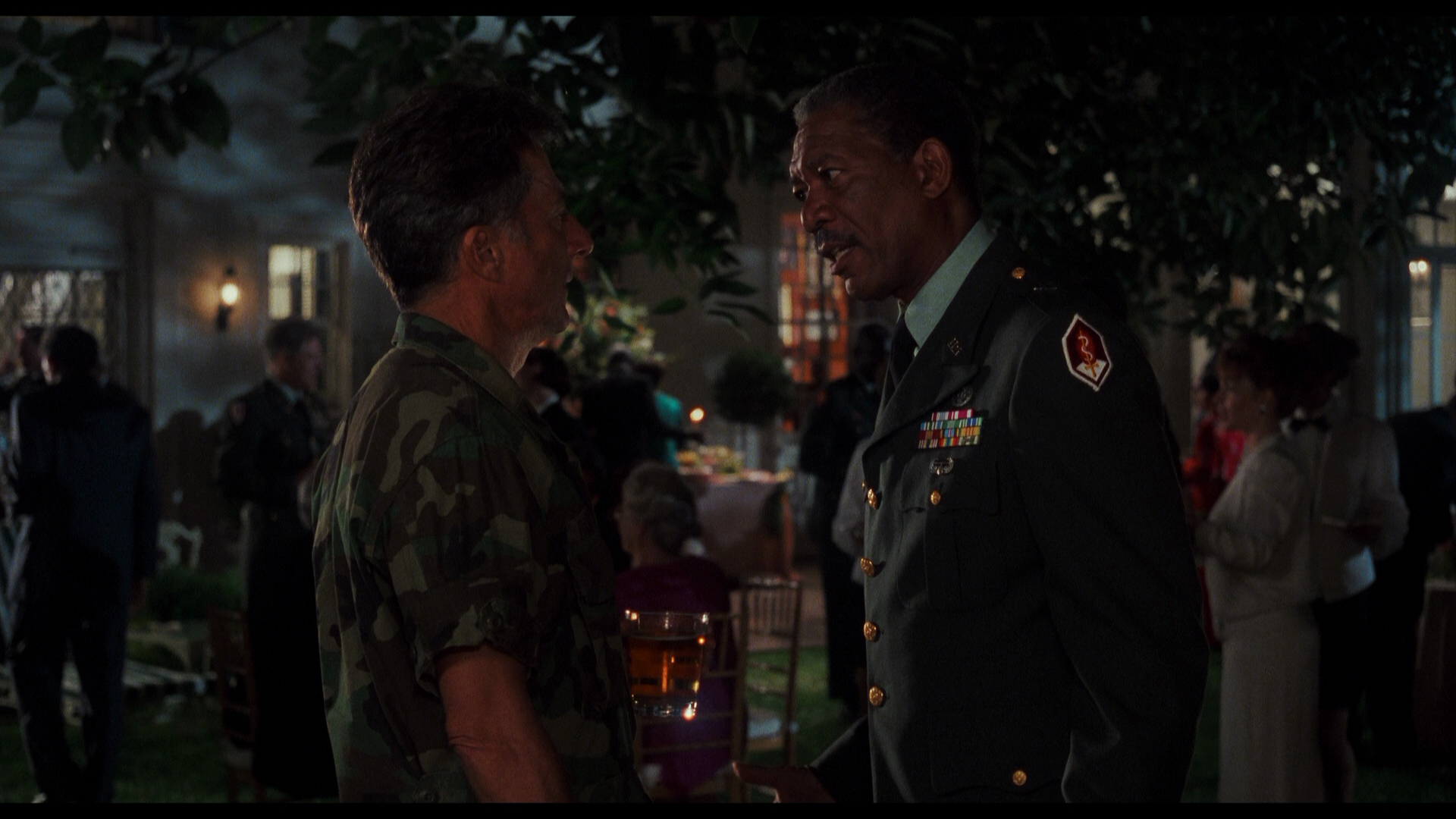 Outbreak.1995.Shout.Factory.BDRemux.1080p.mkv_20260613_105338.625.png