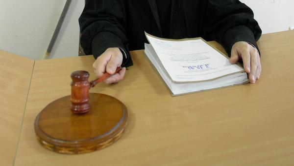В Куединском округе мошенница по наращиванию ресниц предстанет перед судом