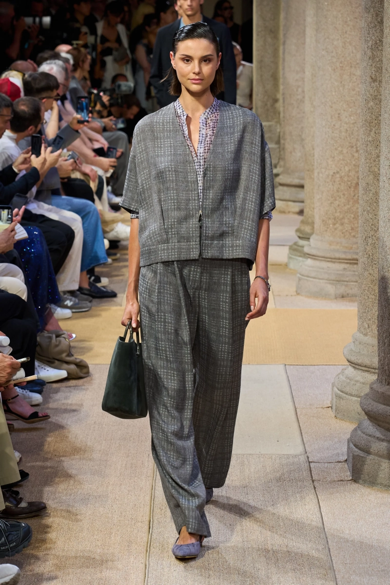 00113-giorgio-armani-spring-2027-menswear-credit-gorunway.webp