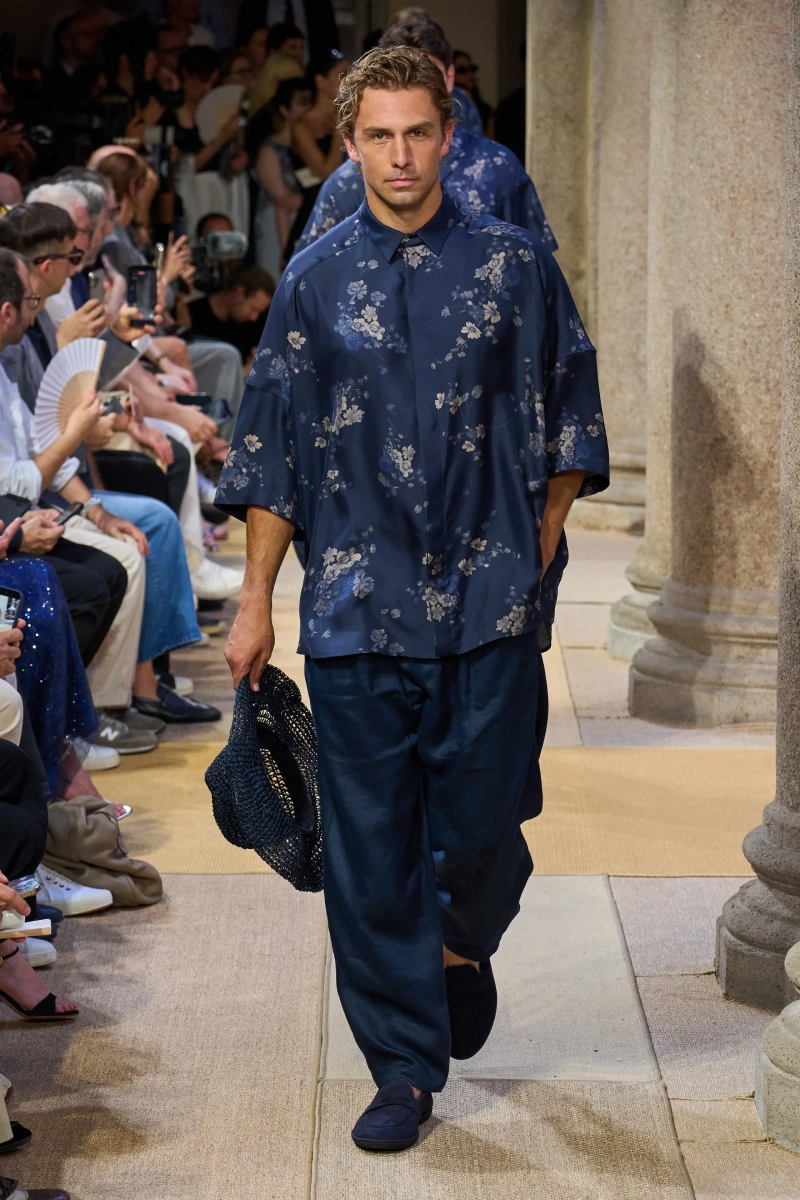 00120-giorgio-armani-spring-2027-menswear-credit-gorunway.webp