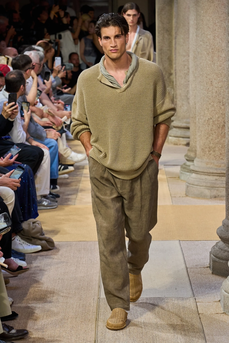 00018-giorgio-armani-spring-2027-menswear-credit-gorunway.webp