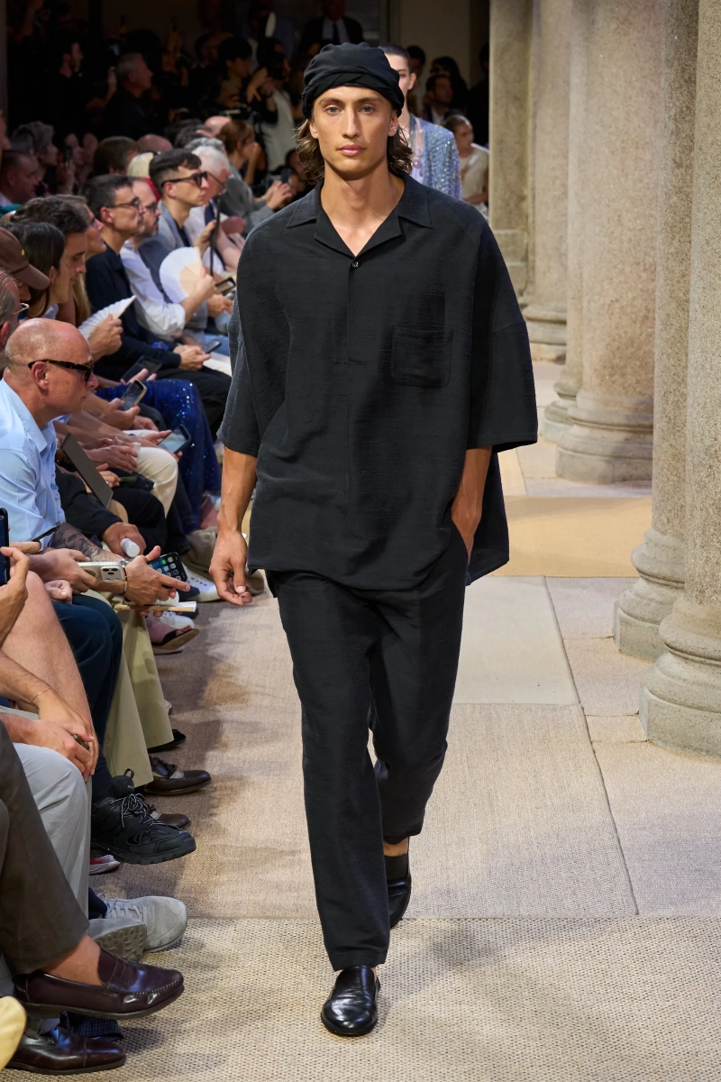00148-giorgio-armani-spring-2027-menswear-credit-gorunway.webp