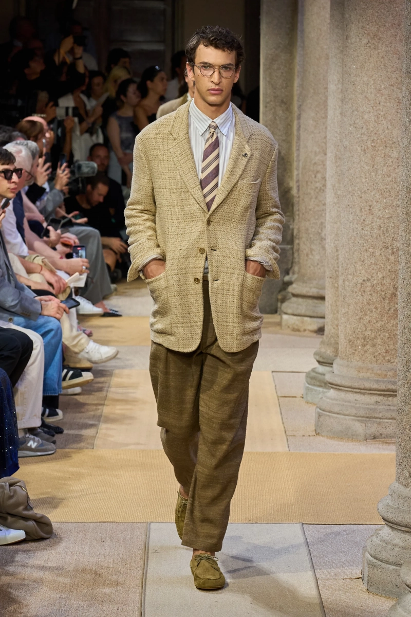 00039-giorgio-armani-spring-2027-menswear-credit-gorunway.webp