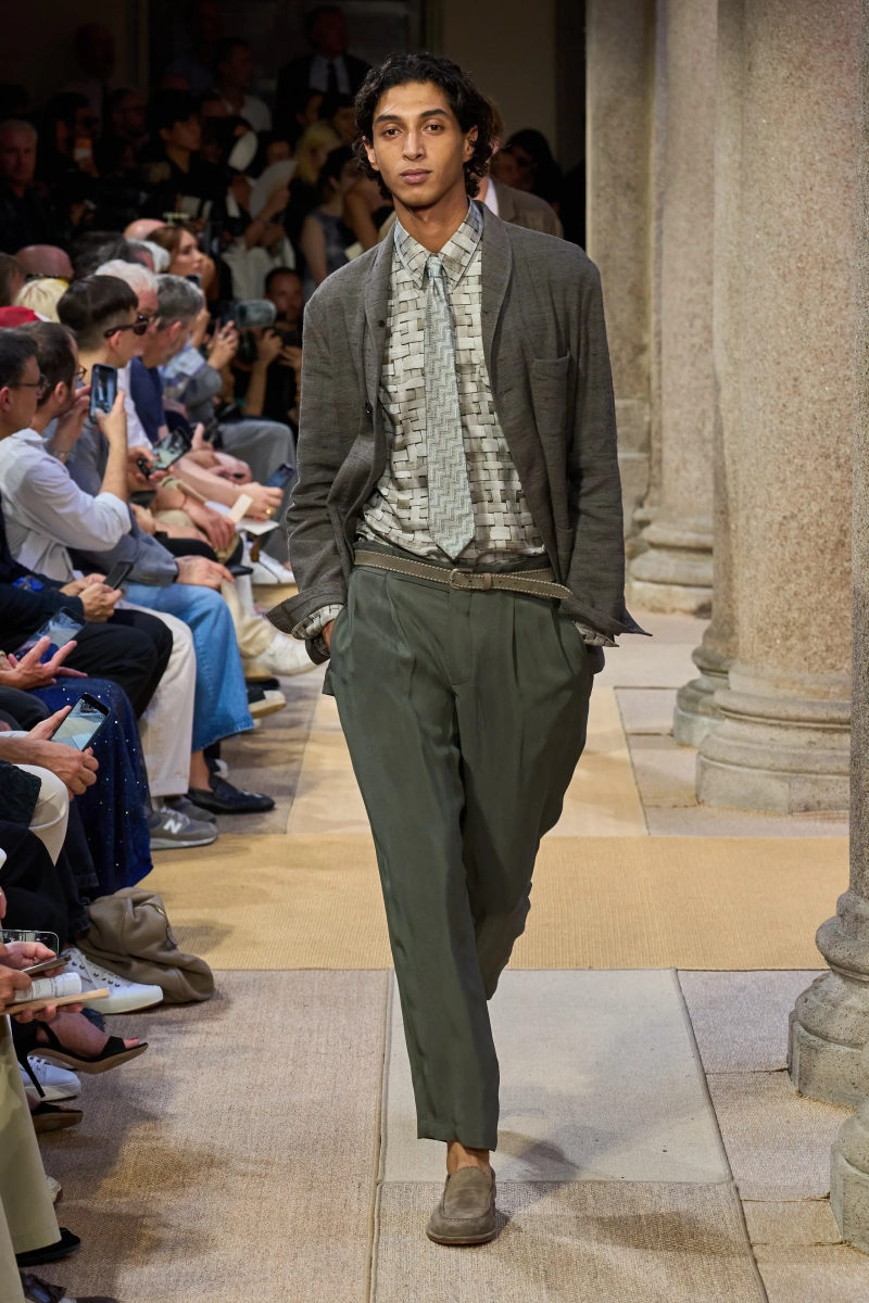 00054-giorgio-armani-spring-2027-menswear-credit-gorunway.webp