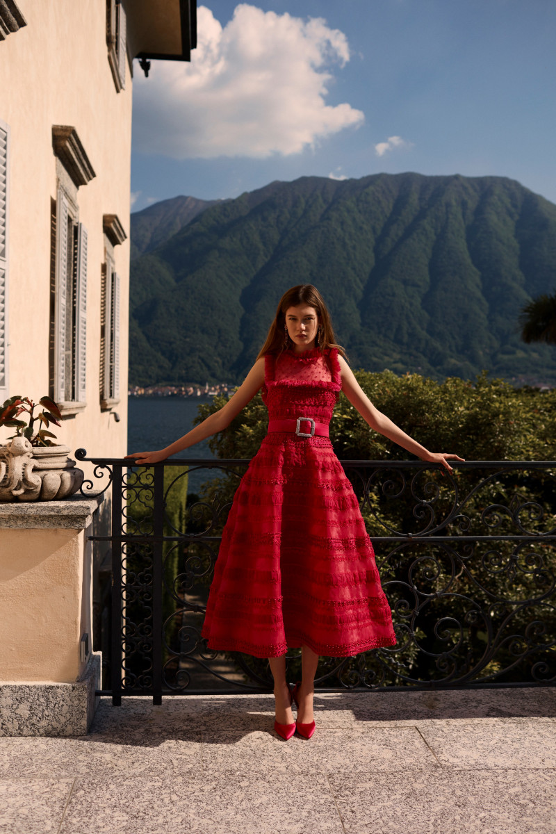 00012-Monique-Lhuillier-Spring-20.jpg
