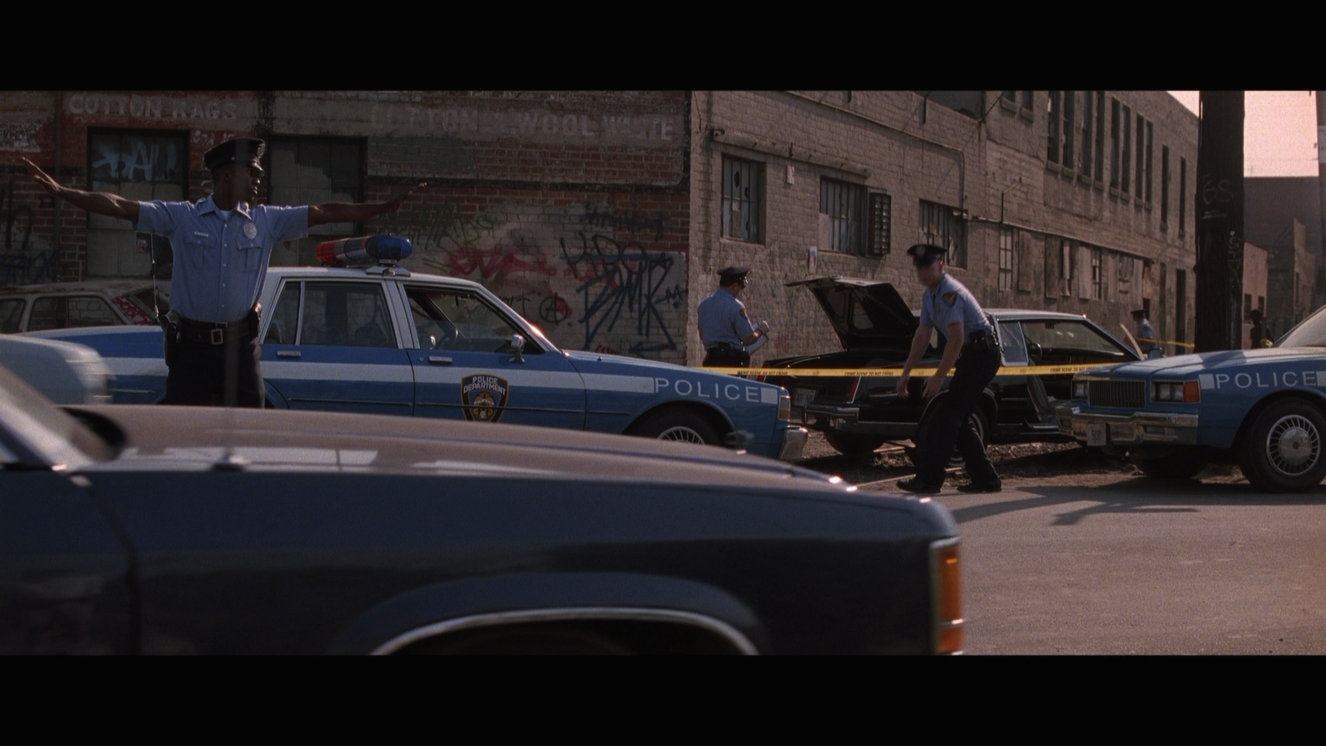 Gang.Related.1997.Cinematographe.BDRemux.1080p.mkv_20260705_162056.299.png