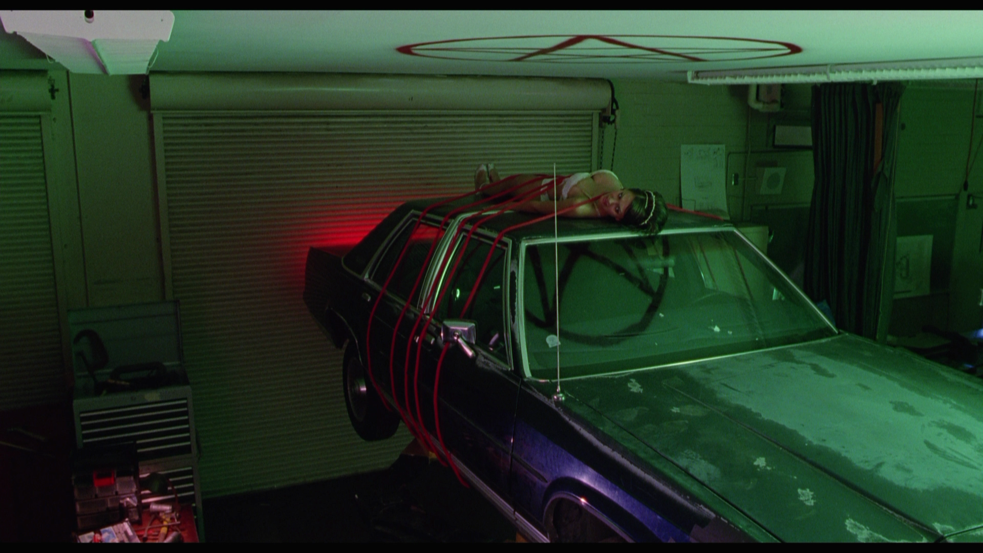Idle.Hands.1999.Umbrella.Entertainment.BDRemux.1080p.mkv_20260705_191356.721.png