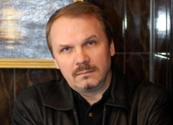 Сергей Федотов продолжит руководить театром «У Моста» до 2027 года