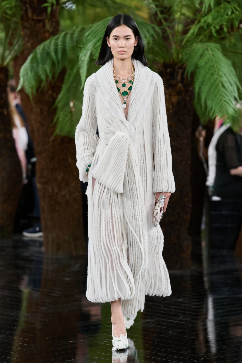00010-christian-dior-fall-2026-couture-credit-gorunway.webp